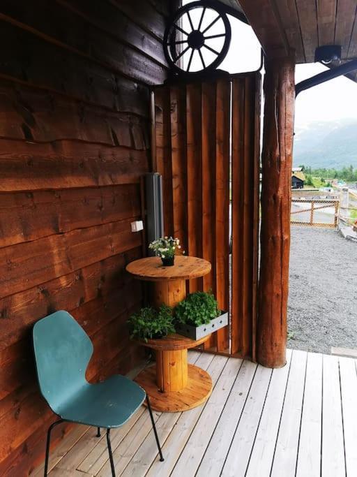 Cabin In Beautiful Surroundings At Harpefossen Nordfjordeid Exterior photo