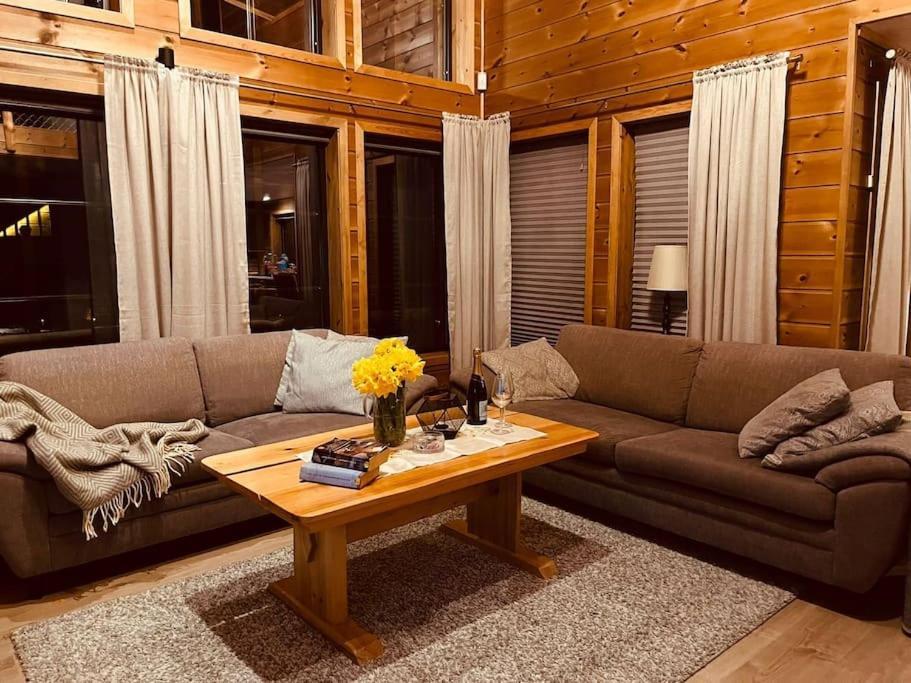 Cabin In Beautiful Surroundings At Harpefossen Nordfjordeid Exterior photo